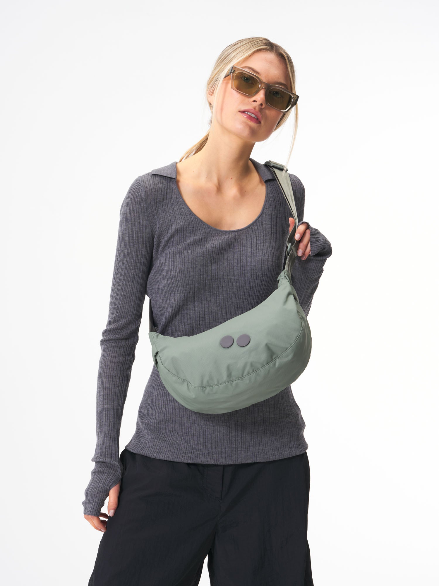 pinqponq-Krumm-Small-Pure-Sage-model-female-front