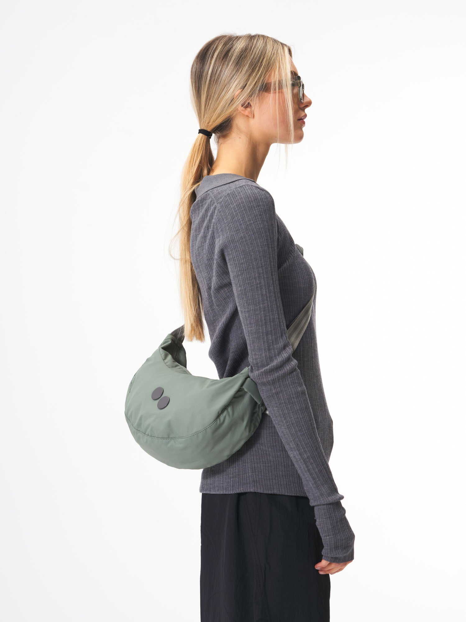 pinqponq-Krumm-Small-Pure-Sage-model-female-front