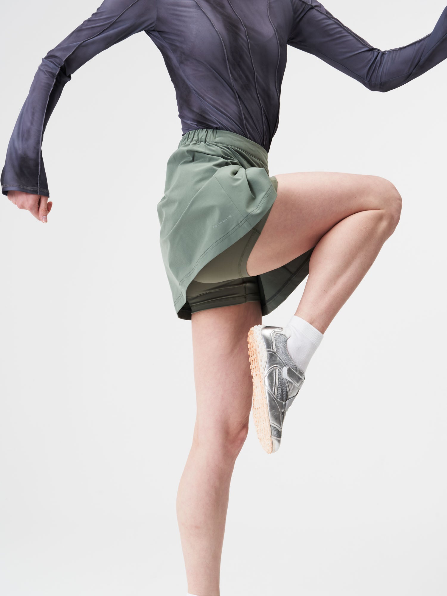 pinqponq-Skort-Desert-Sage-model-female-side-detail