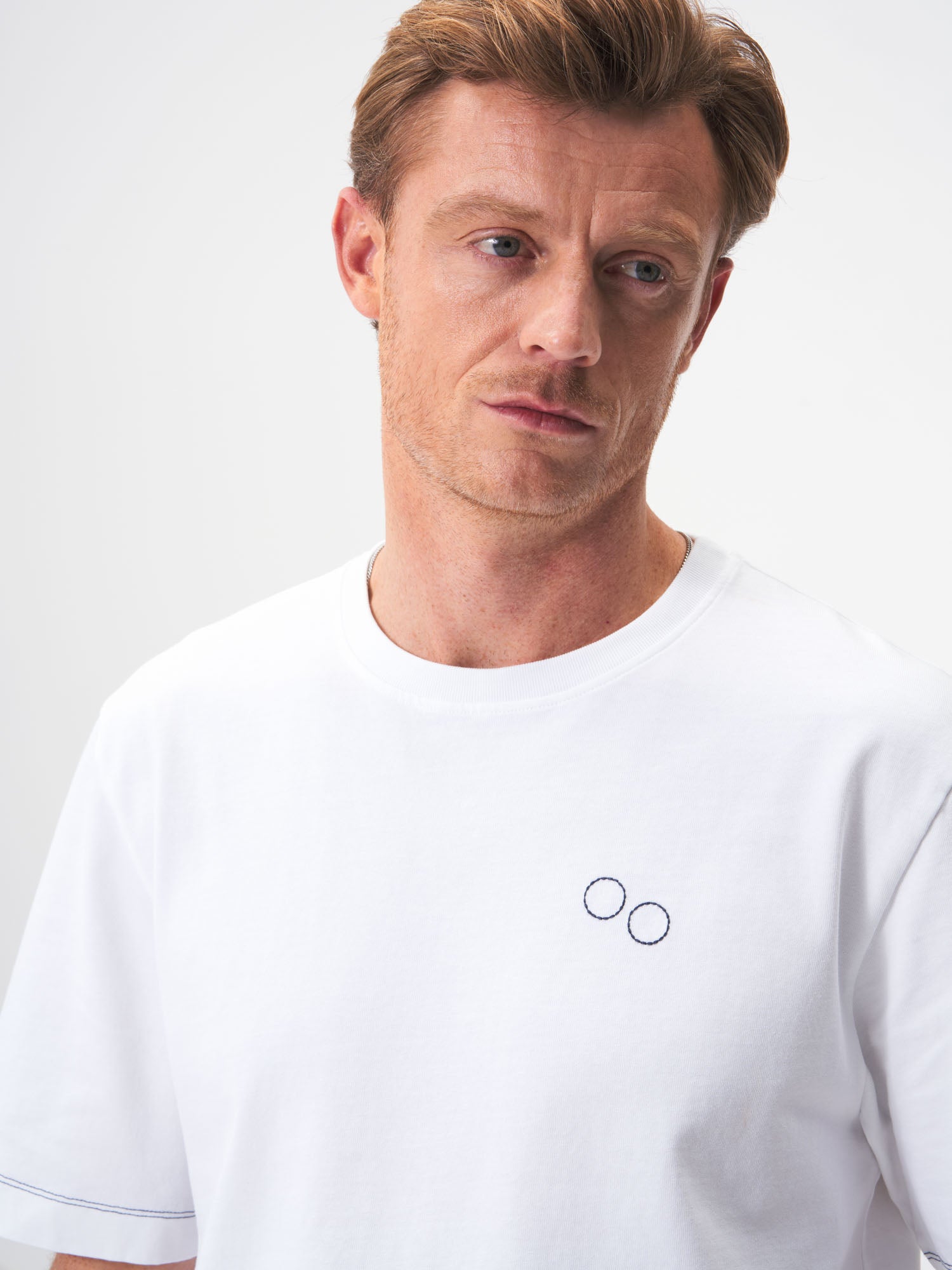pinqponq-T-Shirt-Crafted-White-model-front-detail