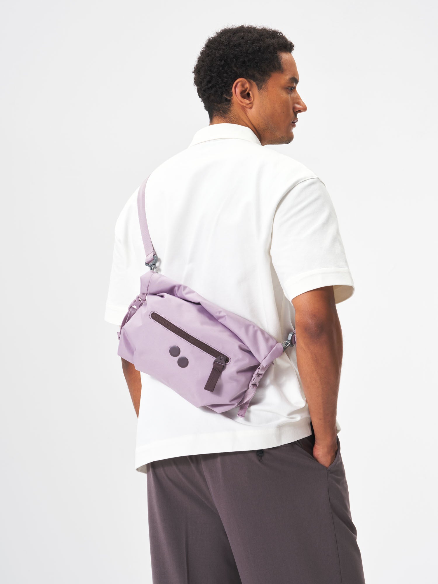 pinqponq-Aksel-Construct-Lilac-model-male-front