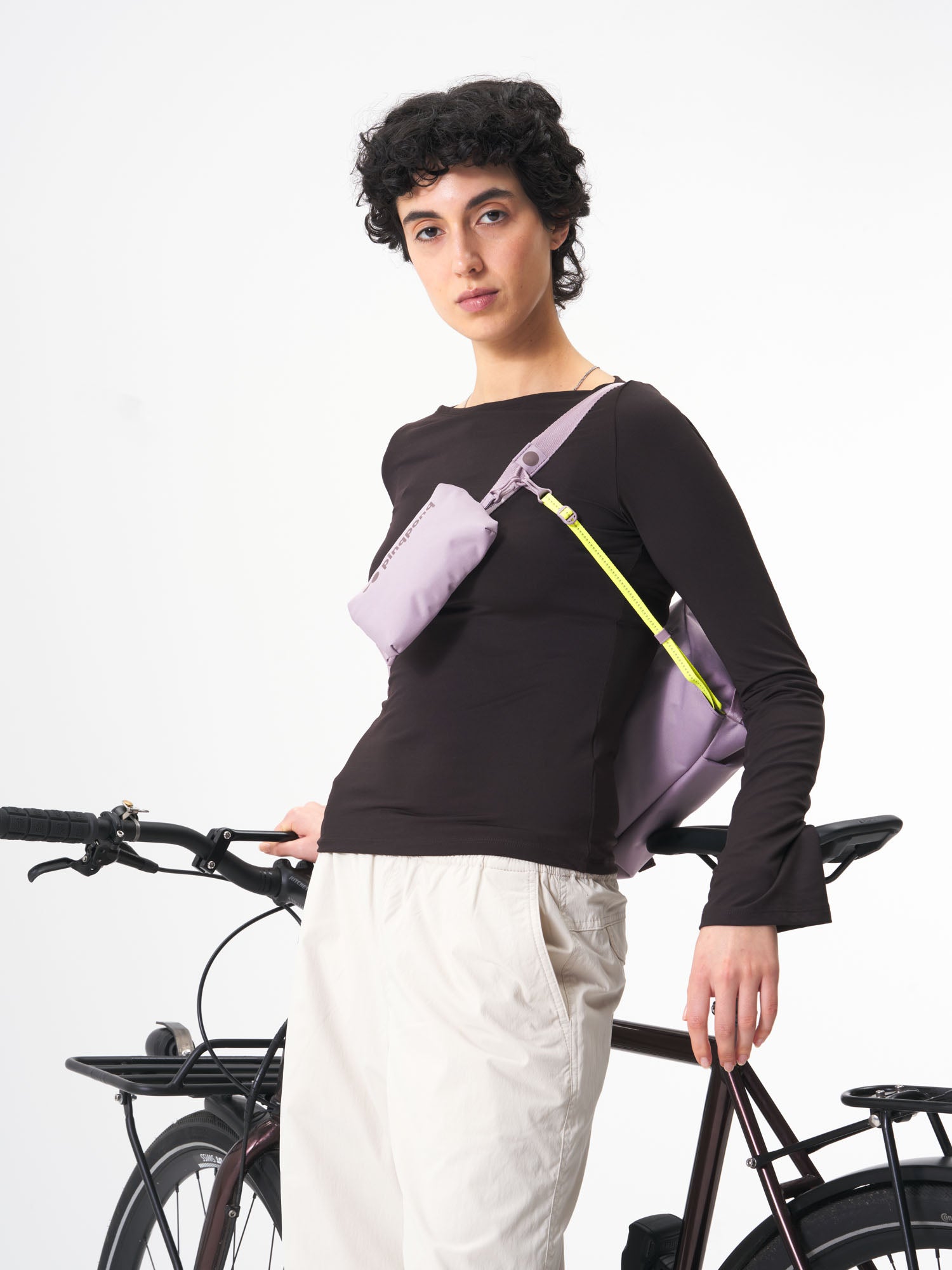 pinqponq-Aksel-Construct-Lilac-model-female-back