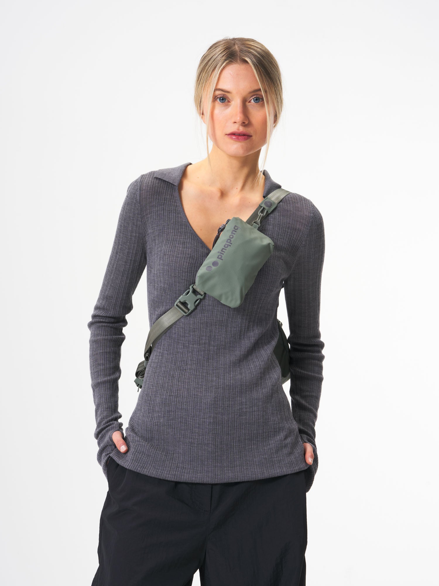 pinqponq-Aksel-Pure-Sage-model-female-back
