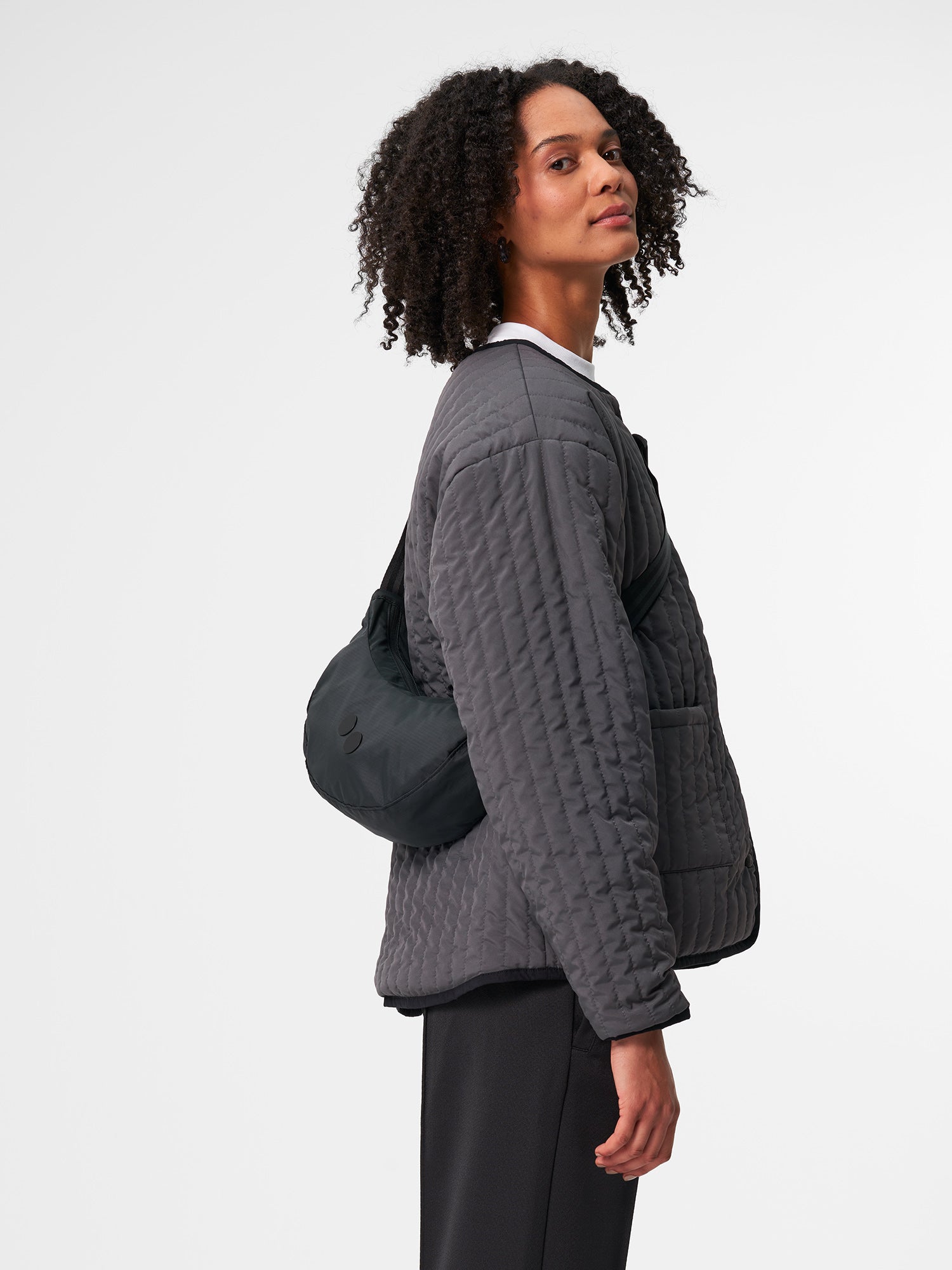 pinqponq-Krumm-Small-Pure-Black-model-female-front