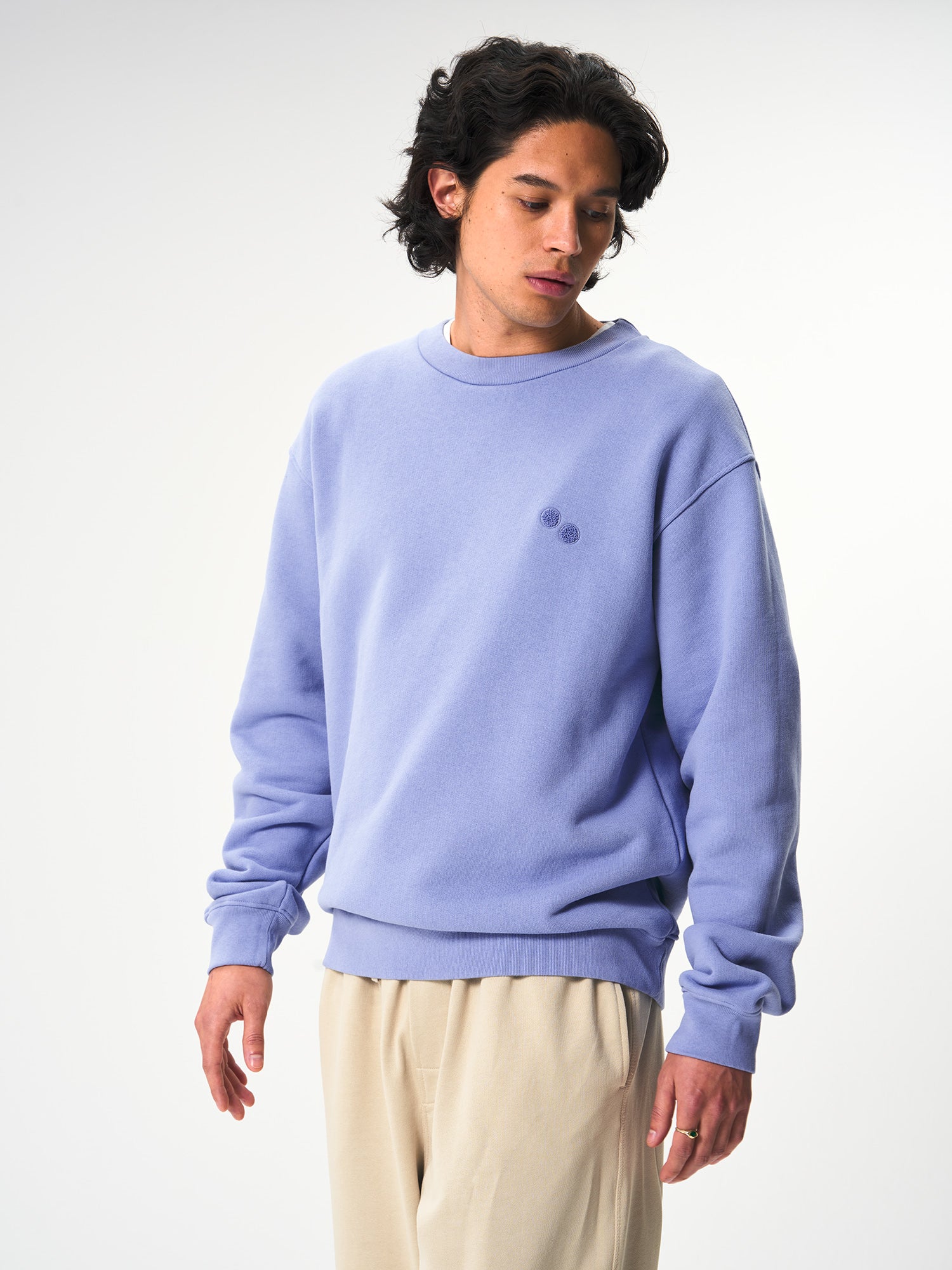 pinqponq-Sweatshirt-Unisex-Pool-Blue-model-front