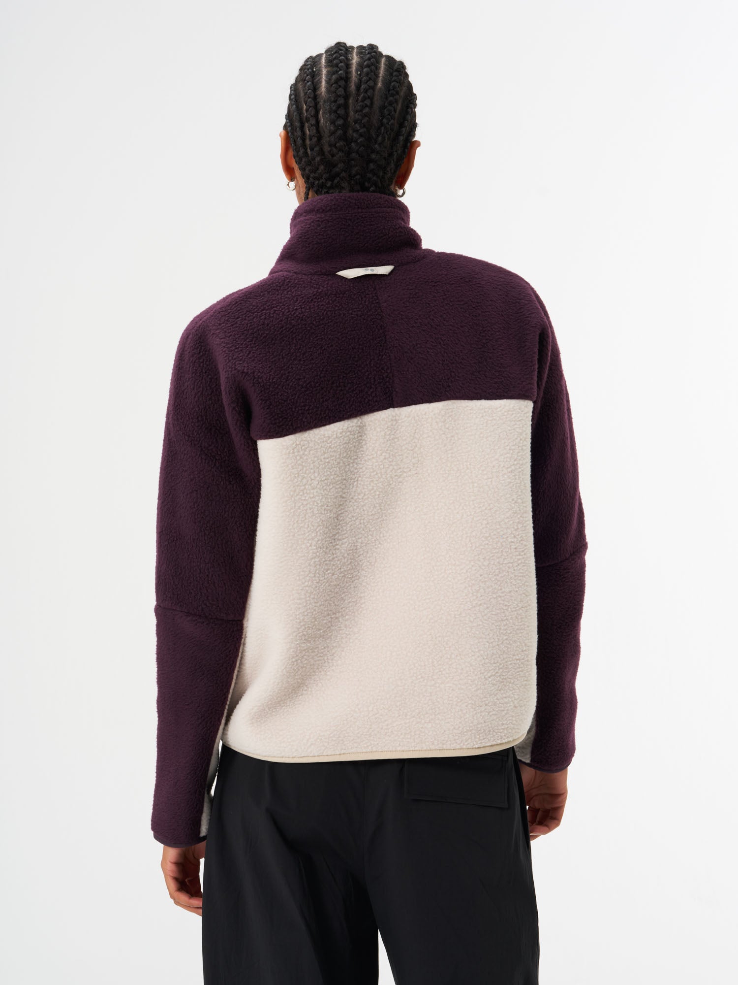 pinqponq-Fleece-Jacket-Women-Tune-Plum-model-back