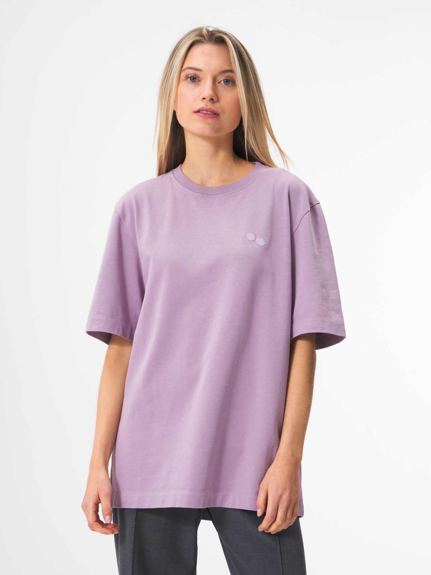 pinqponq-T-Shirt-Flower-Lilac-model-female-front