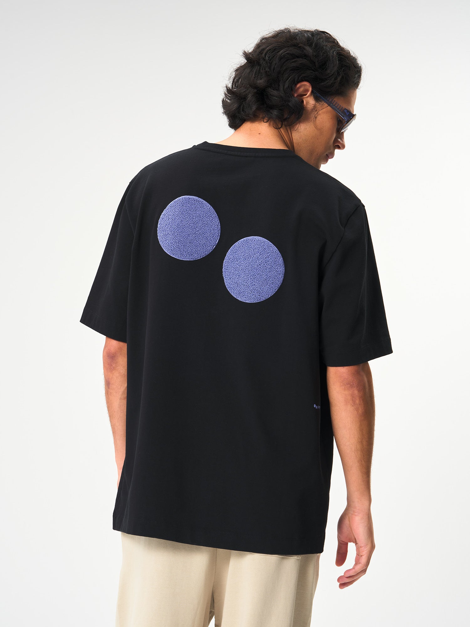 pinqponq-Tshirt-Cotton-Graphic-Men-Black-Frottee-Pool-model-back