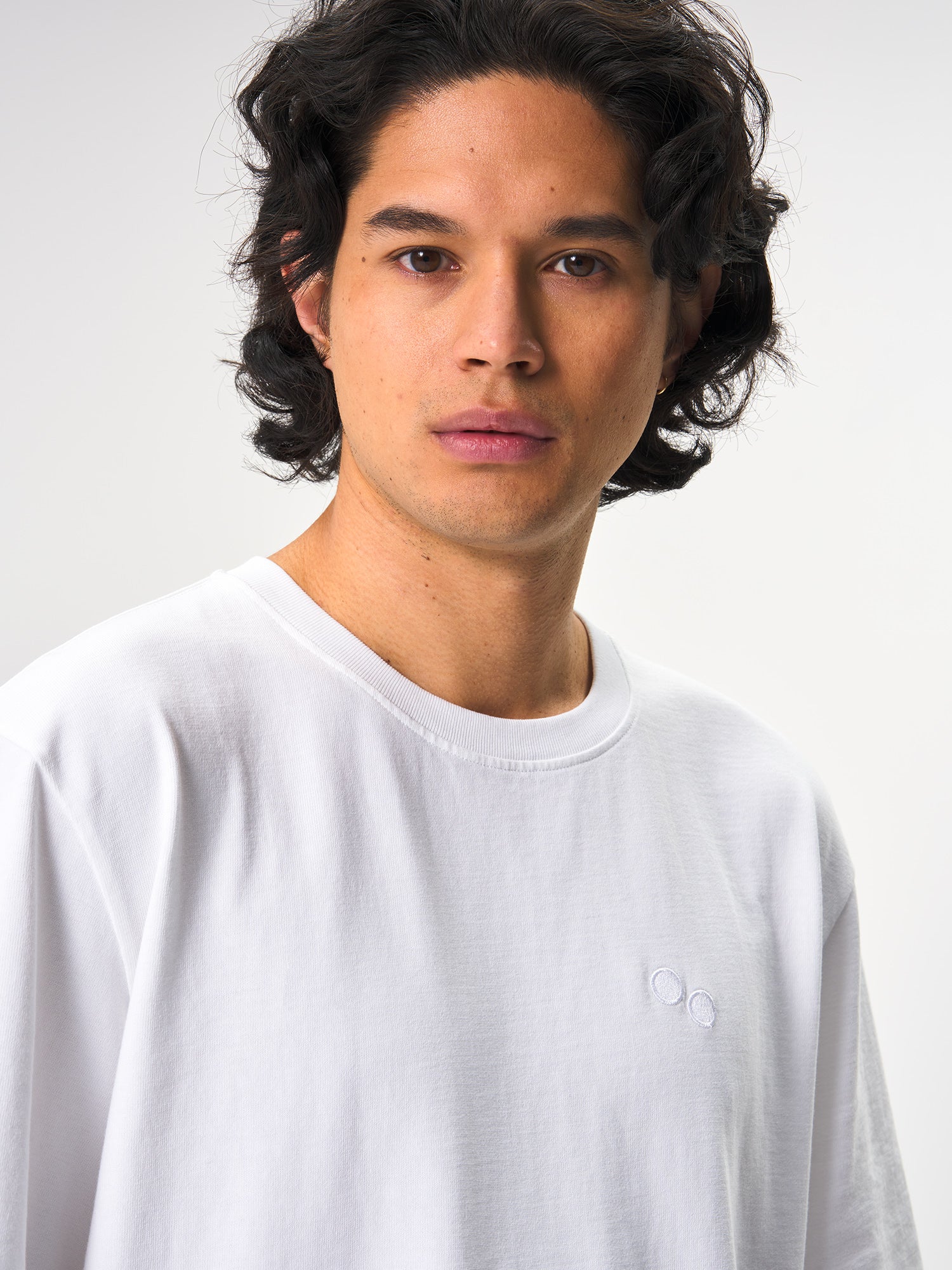 pinqponq-Tshirt-Cotton-Men-Dandelion-White-model-front-detail