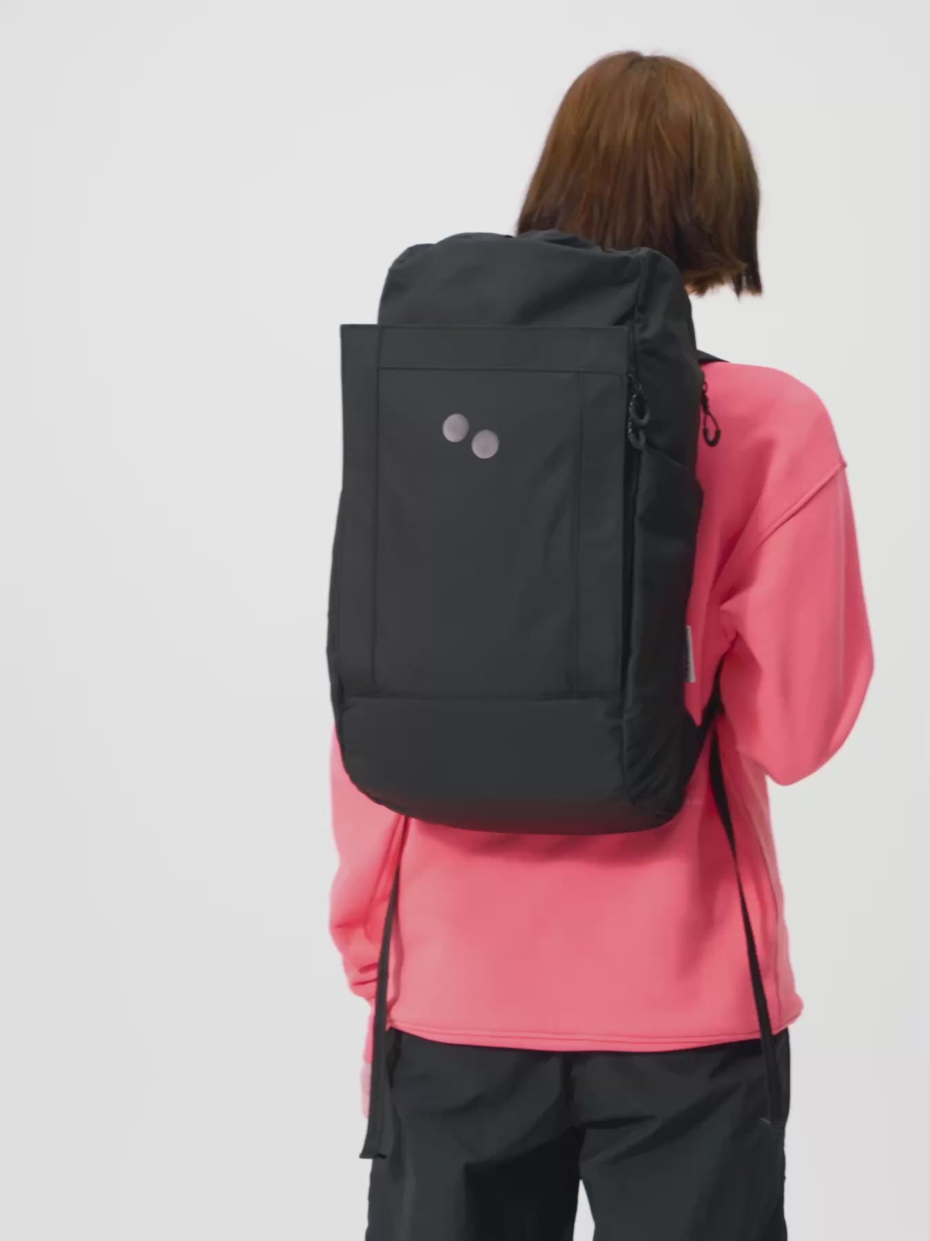 pinqponq-backpack-Kalm-Rooted-Black-model-video